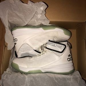 Adidas Dual Threat BB basketball shoes